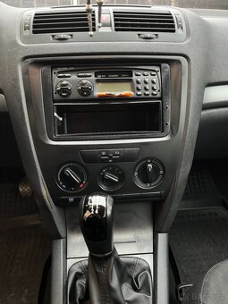 Škoda Octavia 2, 1.6 MPI 75kw Combi - 17