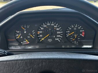 Mercedes-Benz 300CE W124 - 17