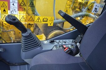 KOMATSU PC 290NLCI PÁSOVÉ RYPADLO - 17