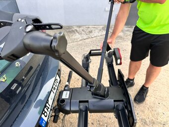 Nelepší skládací nosič na tažné 2 elektrokola s led světly - 17