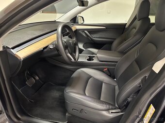 Tesla Model Y Long Range 2021 168 tis. km tažné FSD - 17