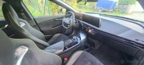 Kia ev6 GT 4x4 430 kW nový vůz - 17