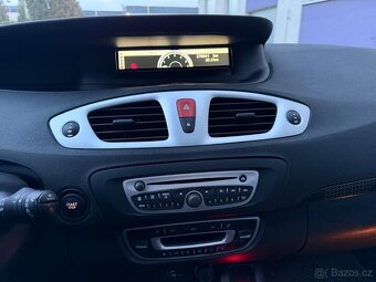 Renault Scenic 2,0 dCi 1.maj.servis.kn.ČR - 17