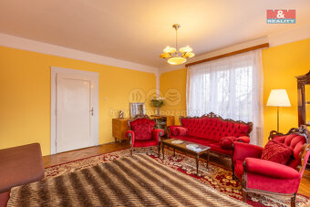Prodej rodinného domu, 269 m², Jesenice, ul. Zahradní - 17