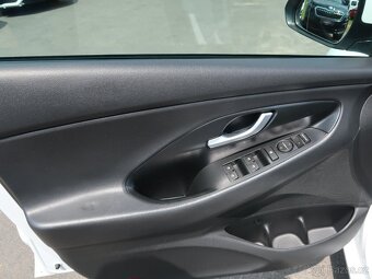 Hyundai i30 1.0T-GDi,88kW,1majČR,Comfort,Fastback - 17