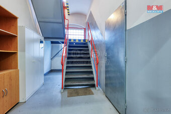 Prodej výrobního objektu, 1048 m², Králův Dvůr, ul. Tovární - 17