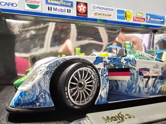 1:18 Vítěz závodu ALMS Adelaide Thousand z roku 2000 -- Audi - 17