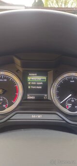 Škoda Octavia 3 1.5 TSI DSG - 17