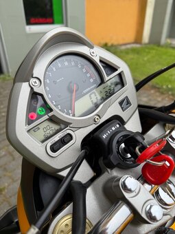 Honda hornet 600 TOP STAV   16xxx KM - 17