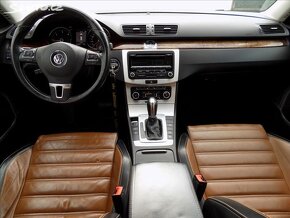 Volkswagen Passat VARIANT 2,0 TDI Highline/DSG/Kůže/ 8/2011 - 17
