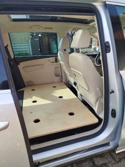 VW Sharan 2.0 TDI (man.) kůže,panorama - 17