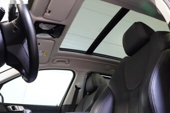 BMW X7, 40D,SOFTCLOSE,PANO,HUD,ČR,DPH - 17