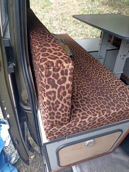 Obytná dodávka Ford transit - 17