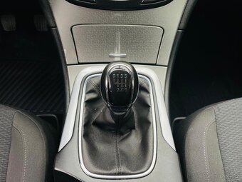 Opel Insignia 2.0CDTi 103KW MANUÁL TAŽNÉ SENZORY BEZ AD BLUE - 17