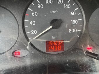 Renault Thalia 1,5 dci 5/2003,154 000 km,AUTORÁDIO - 17
