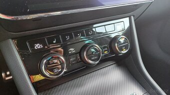 Superb combi Sporline 2.0TDI 147kW 4x4 DSG Weba-1.maj-DPH-ČR - 17