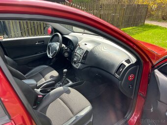 Hyundai i30 CRDI - 17