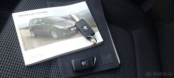 PEUGEOT 5008 1,6i 115kw,r.v.2010,naj:150tkm,NAVI,DOHODA - 17