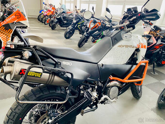 KTM 990 ADVENTURE WHITE ABS = AKRAPOVIČ / VÝBAVA - 17