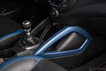 Hyundai Veloster Turbo 1.6 T-GDI Extreme - 17
