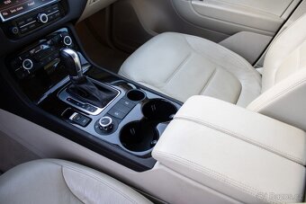 Volkswagen Touareg 3.0 TDI /AJ NA SPLÁTKY/ - 17