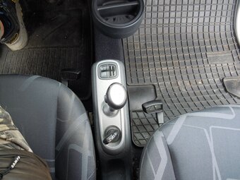 Smart Fortwo Cabrio 1.0i 52kw(70hp) r.v.5/2008 autom. - 17