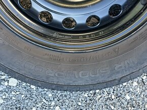 Pěkná zimní kola Peugeot 208, Nokian 185/65/15 8mm - 17