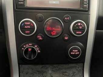 Suzuki Grand Vitara 2.4i Aut. benzín 124kw - 17