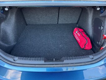 Mazda 3,  2.0 88kW Sedan, CarPlay, 1.maj, 10 / 2017, 52000Km - 17
