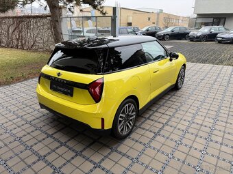 Mini Cooper,  SE, Hatchback, 135 kW - 17