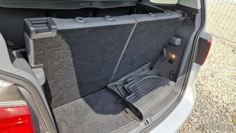 Volkswagen Touran 1.4 TSI Elegance 7míst - 17