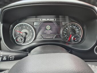 DODGE RAM 1500 5,7 HEMI BUILT TO SERVE 2023 - 17