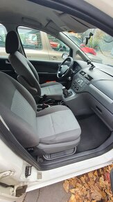 Ford Focus C-Max TDCi 1,6 z roku 2006 - 17