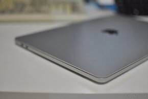 Apple MacBook Pro 13" Mid-2019 (A1989) - 17