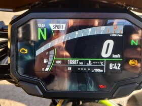 Kawasaki  Z900 - 17