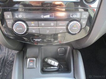 NISSAN QASHQAI 1,6DCi 96kw TEKNA LED PANO GPS 2017 - 17