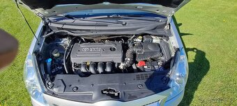 Toyota Corolla Verso 1.8 VVT-i 95kw,7 míst - 17