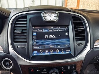 Lancia Thema 3.0L V6 CRD Executive HP A/T Chrysler 300C SRT - 17