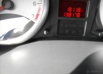 Peugeot 206 1,1 i 44 kW PLUS Serviska benzín - 17