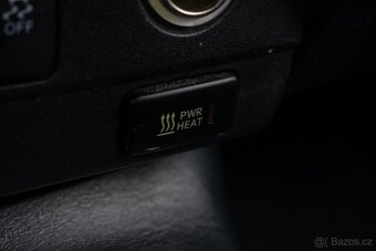 Toyota Hilux DC 3.0 I D-4D Sol A/T REZERVOVANÉ - 17