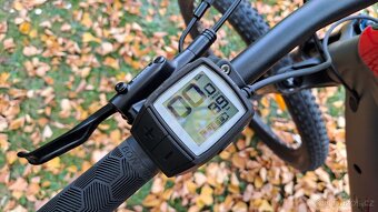 Celoodpružené Carbon horské elektrokolo Trek, Bosch CX - 17