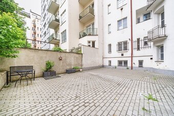 Pronájem vybaveného bytu 2+kk, 55 m2 plus sklep - Praha - Vi - 17