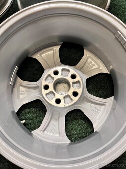 5x114,3 R17 Originál Alu Toyota RAV4 5.Gen. 2019+ senzor - 17