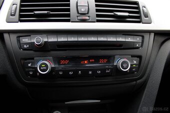 BMW Rad 3 Touring 320d A/T 135kW - 17