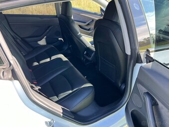 Tesla 3 Performance 9/2021 refresh model - 17