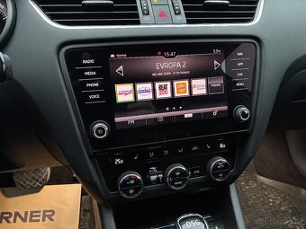 Škoda Octavia 2.0TSI 140kW AUTOMAT STYLE DPH - 17