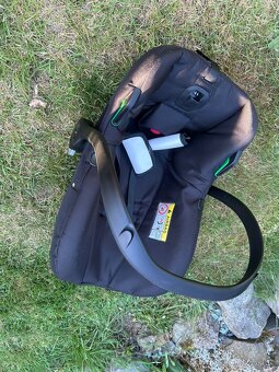 Kočárek + autosedačka s isofix základnou - 17