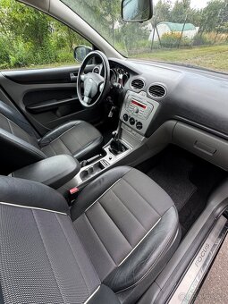 Ford FOCUS 1,6 16V combi -  Black Magic - 17