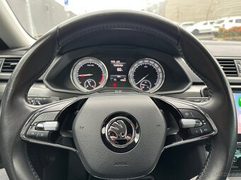 Nabízím Škoda Superb 2.0Tdi 110kw Manuál - 17