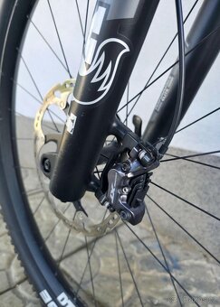 Horské kolo Canyon Strive CF 7.0 Carbon 2021 29″ - 17